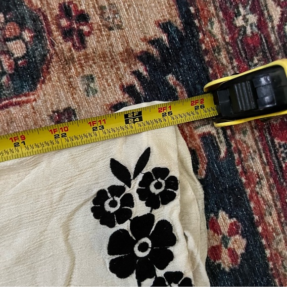 Forever 21 Black and White Floral Pants - Picture 7 of 8